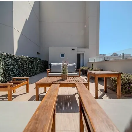 M A R I V E N T With Bathroom And Terrace 50 M2 Roses